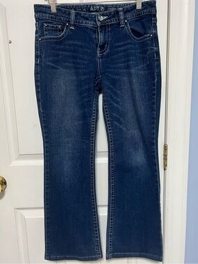 Apt. 9 Women's Dark Blue Flare Leg Jeans
